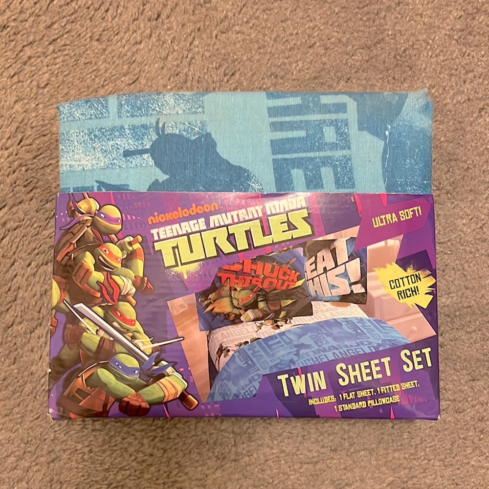 NWT - Teenage Mutant Ninja Turtles Twin Sheet Set